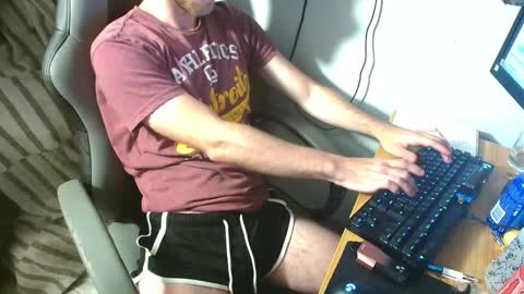 Snapshot of itsme0304 chatting on October 3, 2025, 5:32 pm Noah dolan online show from October 3, 2025, 5:32 pm
