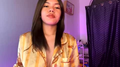 Andrea online show from May 8, 2026, 3:39 pm