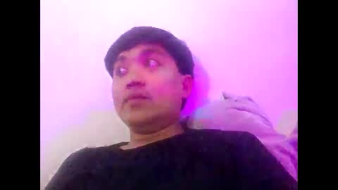 Snapshot of itsme_berniexx chatting on December 3, 2024, 12:06 pm ask me online show from December 3, 2024, 12:06 pm