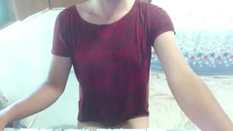 itsmelily05 online show from March 19, 2026, 5:33 am