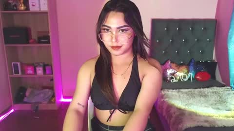 Siana online show from February 10, 2025, 5:52 pm