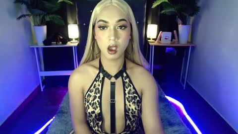 Snapshot of itsmesofiaa69 chatting on September 16, 2025, 7:48 pm Sofia online show from September 16, 2025, 7:48 pm