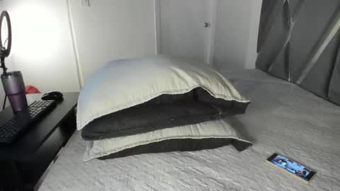 Snapshot of itsmoon_swt_ chatting on May 26, 2026, 7:10 pm Moon online show from May 26, 2026, 7:10 pm