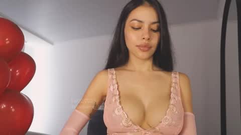 itsssssssme_lana online show from February 14, 2025, 7:23 pm