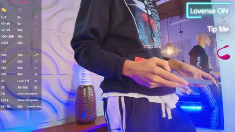 itszairen online show from April 20, 2026, 6:49 am