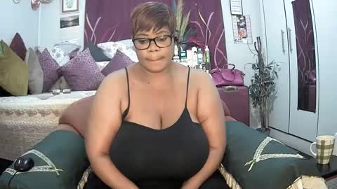 itumeleng74 online show from February 24, 2025, 8:58 pm