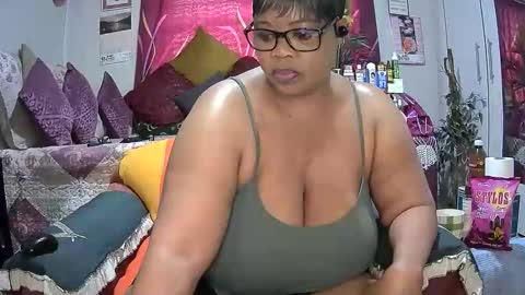 itumeleng74 online show from September 20, 2025, 6:25 am