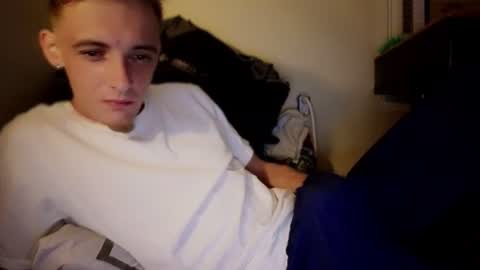 Snapshot of itzd123 chatting on July 22, 2026, 8:50 am itzd123 online show from July 22, 2026, 8:50 am