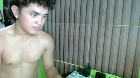 Snapshot of itzme_dex chatting on May 14, 2026, 7:31 pm itzme_dex online show from May 14, 2026, 7:31 pm