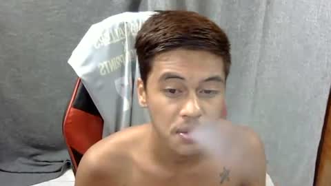 Snapshot of itzme_jhonfred chatting on July 7, 2026, 12:42 pm Jhonfred online show from July 7, 2026, 12:42 pm