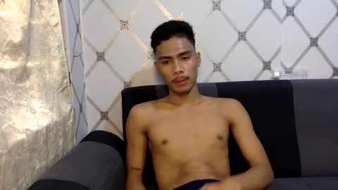 itzme_urboy online show from April 12, 2026, 2:49 am