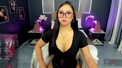 Snapshot of ivana_elise18 chatting on June 19, 2026, 9:18 pm HI NEW PRINCESS ELISE online show from June 19, 2026, 9:18 pm