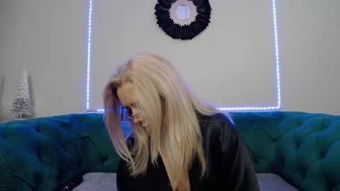 ivanacharm online show from December 2, 2025, 4:40 am