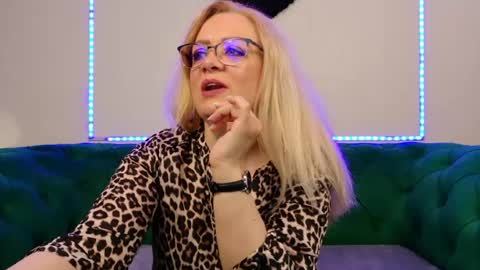 Snapshot of ivanacharm chatting on June 18, 2026, 3:29 am ivanacharm online show from June 18, 2026, 3:29 am