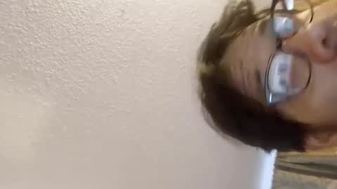 Snapshot of ivanchelon chatting on March 2, 2025, 2:21 pm Vanchi online show from March 2, 2025, 2:21 pm