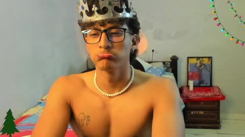 Snapshot of ivano_jones chatting on December 12, 2024, 4:15 am Ivano online show from December 12, 2024, 4:15 am