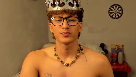 Snapshot of ivano_jones chatting on January 30, 2025, 6:35 am Ivano online show from January 30, 2025, 6:35 am