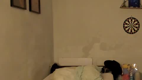 Snapshot of ivano_jones chatting on February 19, 2025, 10:34 am Ivano online show from February 19, 2025, 10:34 am