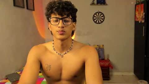 Snapshot of ivano_jones chatting on March 2, 2025, 5:44 am Ivano online show from March 2, 2025, 5:44 am