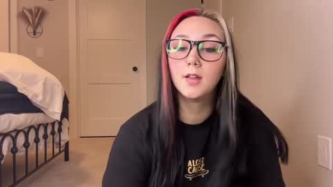 ivey jade online show from September 30, 2025, 5:23 am