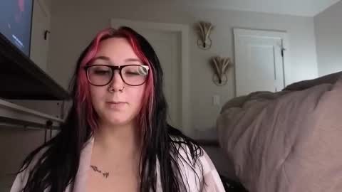 ivey jade online show from November 26, 2025, 9:10 am