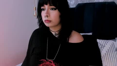 Snapshot of ivi_jones_ chatting on May 2, 2026, 6:13 pm Ivi jones online show from May 2, 2026, 6:13 pm