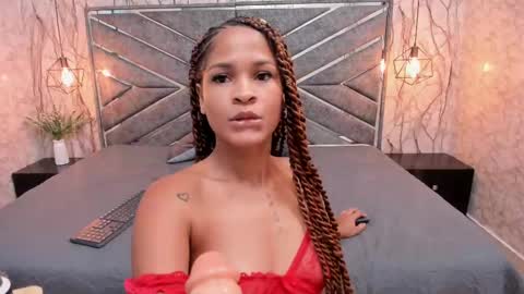 Ivis  online show from February 24, 2025, 5:53 pm