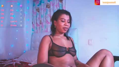  Ivon  Miss Jones  online show from November 26, 2025, 4:02 am