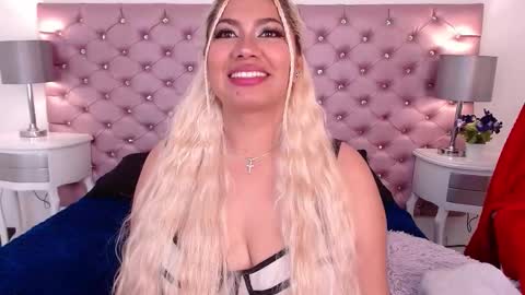 Snapshot of ivonnybon chatting on February 21, 2026, 4:24 am IvonnyBon online show from February 21, 2026, 4:24 am