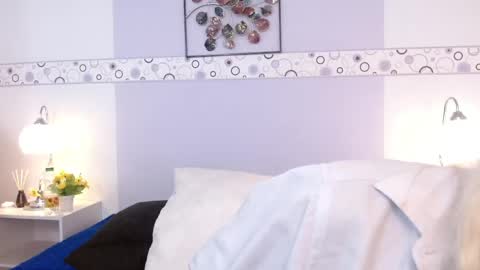 IvonnyBon online show from March 19, 2026, 2:59 am