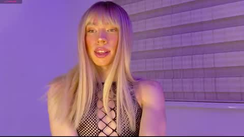 Ivonny online show from December 5, 2025, 3:15 am