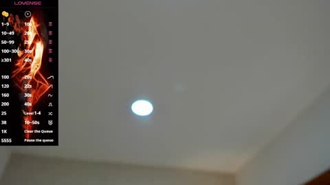 Snapshot of ivonnylee_21 chatting on April 18, 2026, 10:52 am Ivonny Lee online show from April 18, 2026, 10:52 am