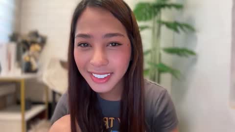 kirstenelsie online show from November 6, 2025, 1:50 am