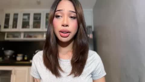 kirstenelsie online show from February 17, 2026, 1:02 am