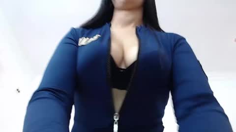 ivorynoir online show from April 20, 2026, 12:52 pm