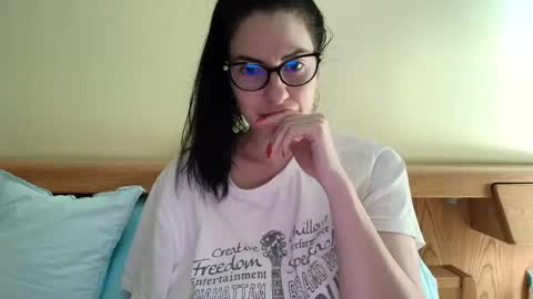 Ivory online show from January 4, 2025, 7:23 pm