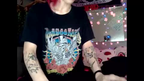 Snapshot of ivorytrixx chatting on February 3, 2026, 6:40 am ivorytrixx online show from February 3, 2026, 6:40 am