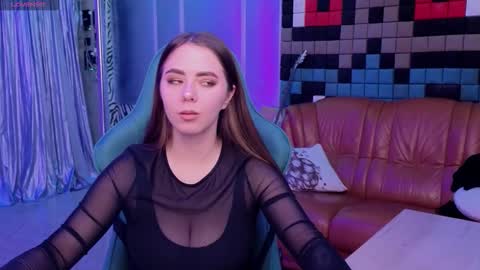 ivorywood_ online show from November 27, 2025, 2:41 pm