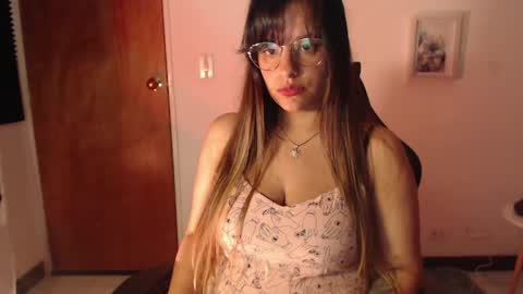 Snapshot of ivvy_bloom chatting on April 4, 2026, 2:10 am IVVY online show from April 4, 2026, 2:10 am
