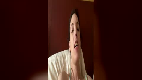 Snapshot of ivy_rose90 chatting on June 7, 2026, 7:17 pm ivy_rose90 online show from June 7, 2026, 7:17 pm
