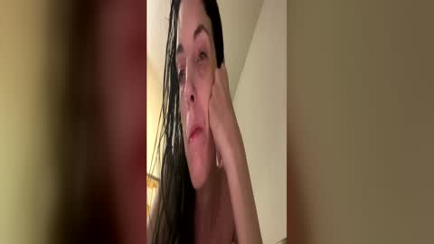 Snapshot of ivy_rose90 chatting on June 14, 2026, 2:35 am ivy_rose90 online show from June 14, 2026, 2:35 am