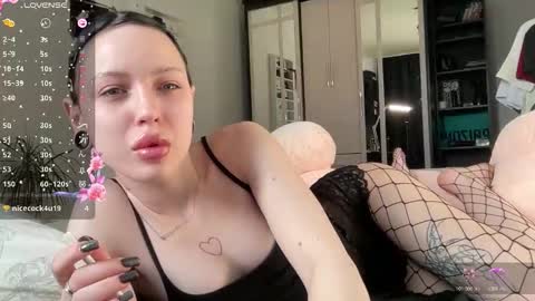 Snapshot of ivyashworth chatting on January 15, 2026, 9:14 am Ivy online show from January 15, 2026, 9:14 am