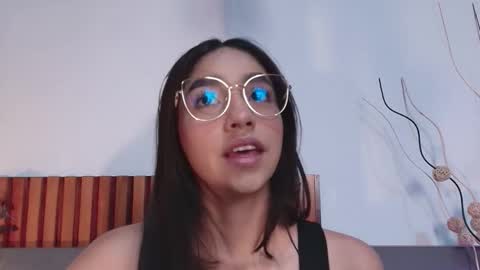 IvyJhonss online show from September 19, 2025, 11:44 am