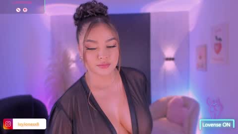 Snapshot of ivyjonesx chatting on May 15, 2026, 11:23 pm Ivy online show from May 15, 2026, 11:23 pm