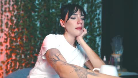 Snapshot of ivyjonson chatting on December 6, 2024, 7:12 pm Miss Ivy online show from December 6, 2024, 7:12 pm