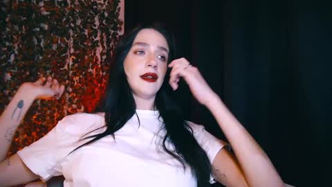 Snapshot of ivyjonson chatting on January 19, 2025, 7:26 pm Miss Ivy online show from January 19, 2025, 7:26 pm