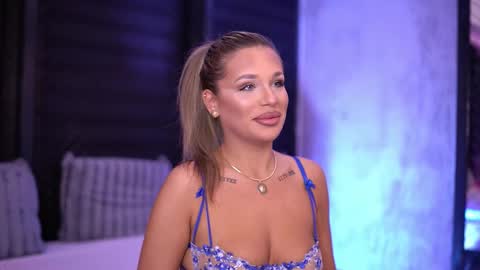 IvyRowa online show from February 28, 2025, 7:46 pm