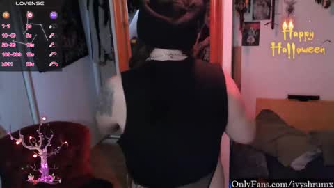 Ivy ShrumX online show from October 19, 2025, 7:03 pm