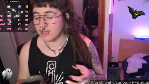 Ivy ShrumX online show from December 19, 2025, 10:17 pm