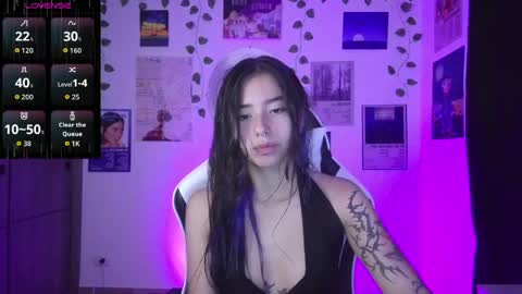 Snapshot of ivystone_ chatting on May 12, 2026, 11:13 pm Ivy online show from May 12, 2026, 11:13 pm
